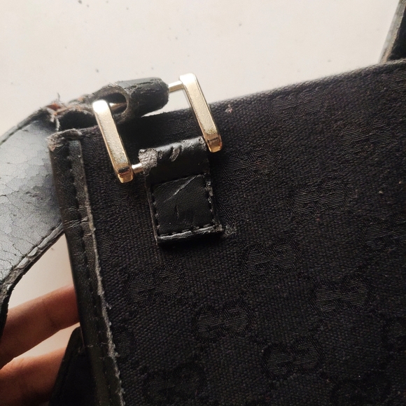Gucci black gg canvas vintage messenger flat crossbody bag - Picture 9 of 9